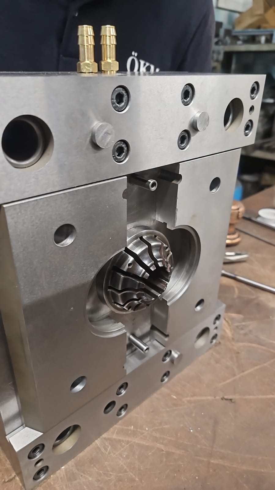 Enjeksiyon Kalıp Detay — Özkan Kalıp Sakarya